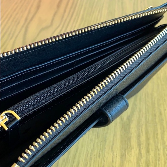 🎉HOST PICK🎉 kate spade small black crossbody bag - Picture 3 of 8